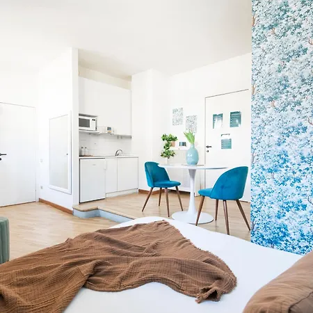 Amazing In San Babila Apartment *